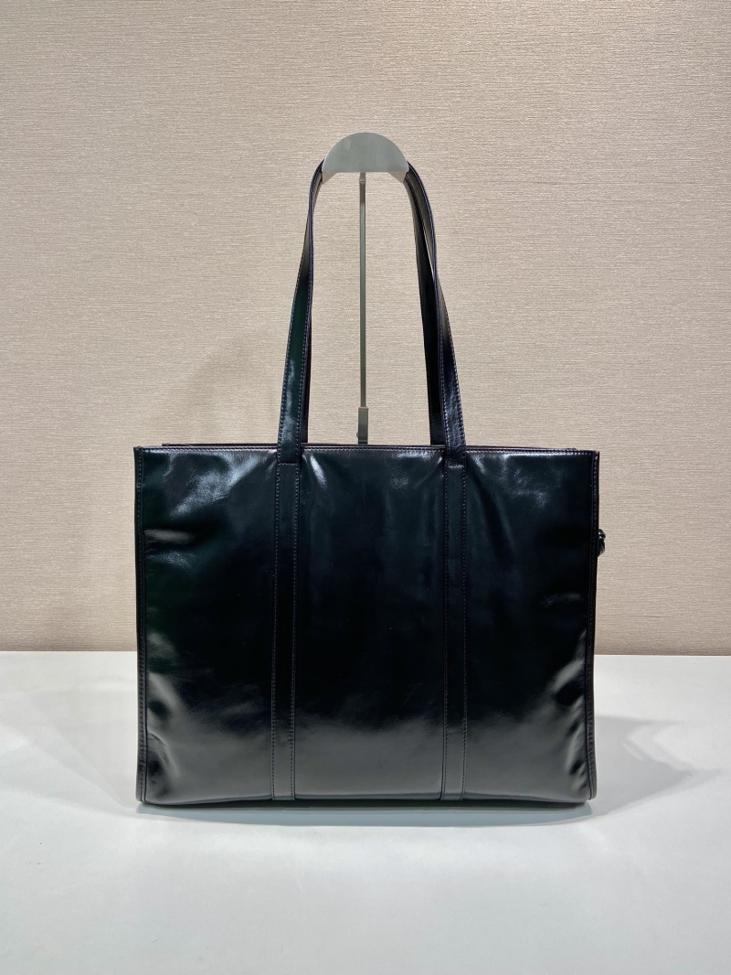 Pra*a tote bags